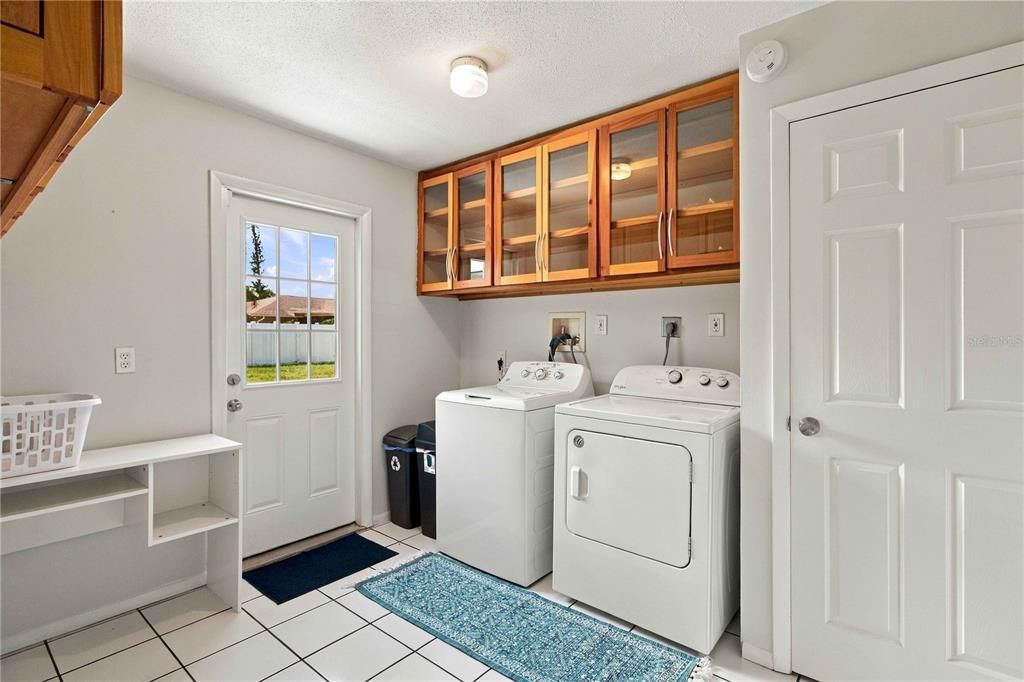 На продажу: $650,000 (3 спален, 2 ванн, 1804 Квадратных фут)