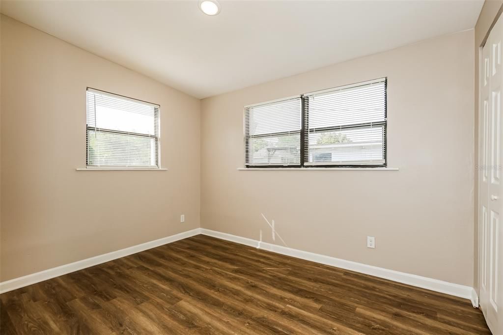 En Venta: $320,000 (4 camas, 2 baños, 1336 Pies cuadrados)