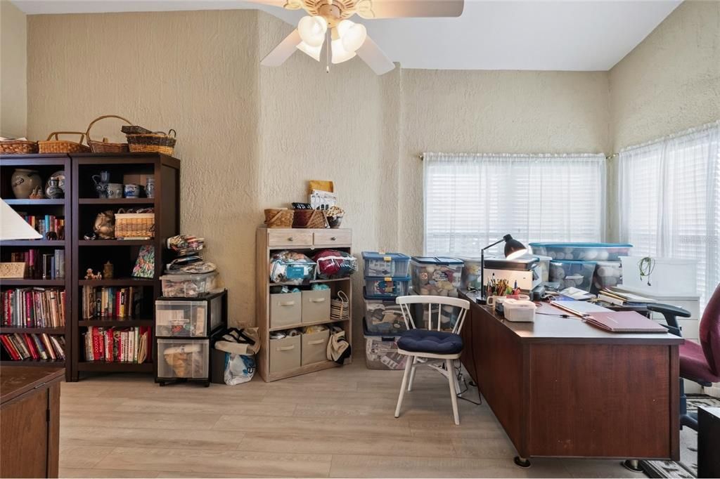 На продажу: $285,000 (2 спален, 2 ванн, 1459 Квадратных фут)
