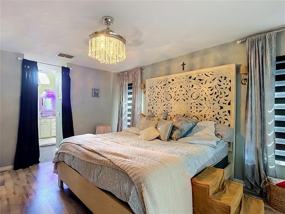 For Sale: $418,000 (3 beds, 2 baths, 2062 Square Feet)