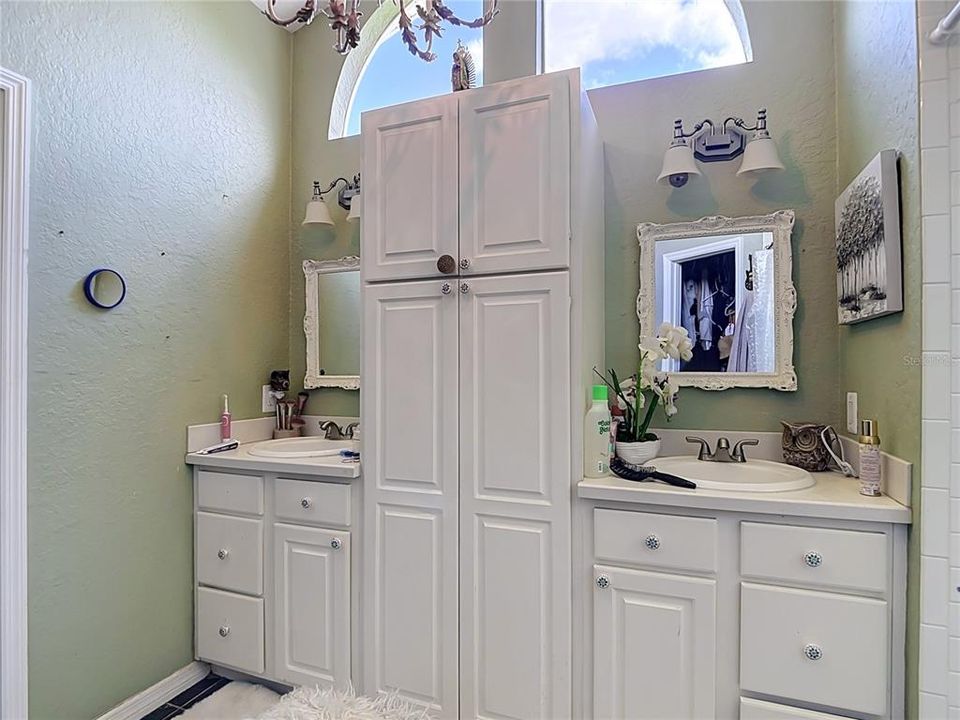 For Sale: $418,000 (3 beds, 2 baths, 2062 Square Feet)