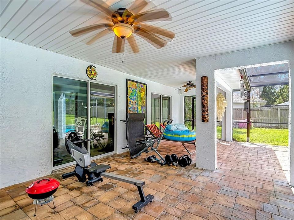 For Sale: $418,000 (3 beds, 2 baths, 2062 Square Feet)