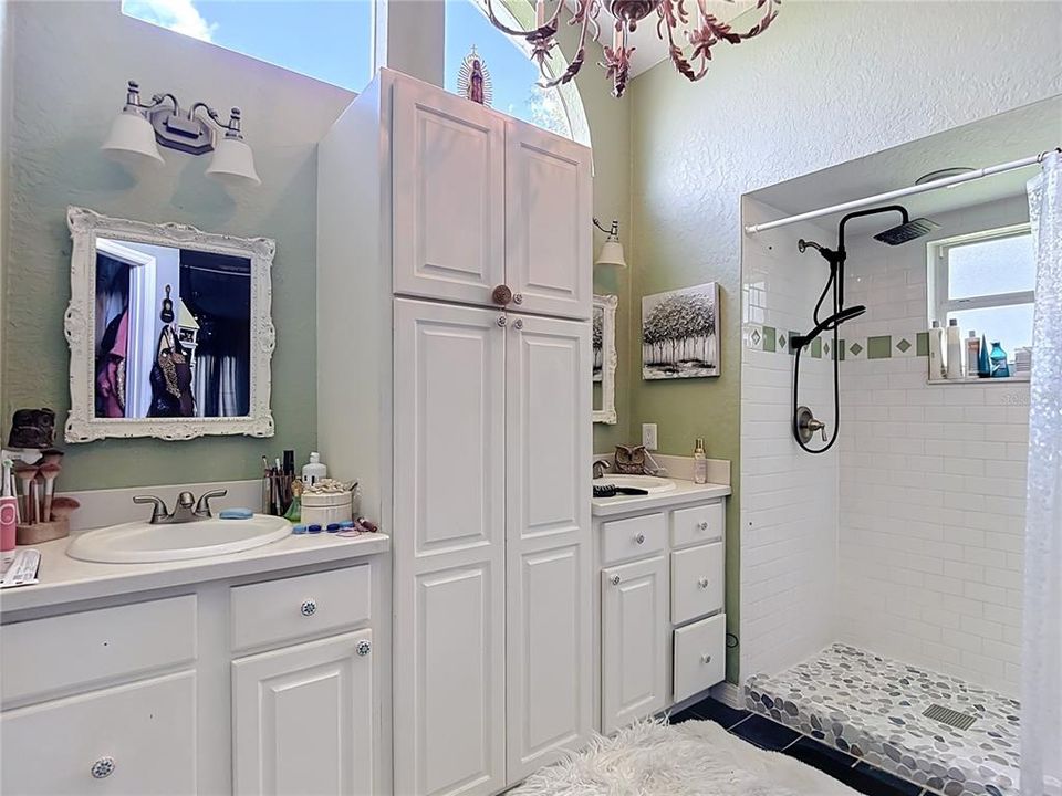 For Sale: $418,000 (3 beds, 2 baths, 2062 Square Feet)