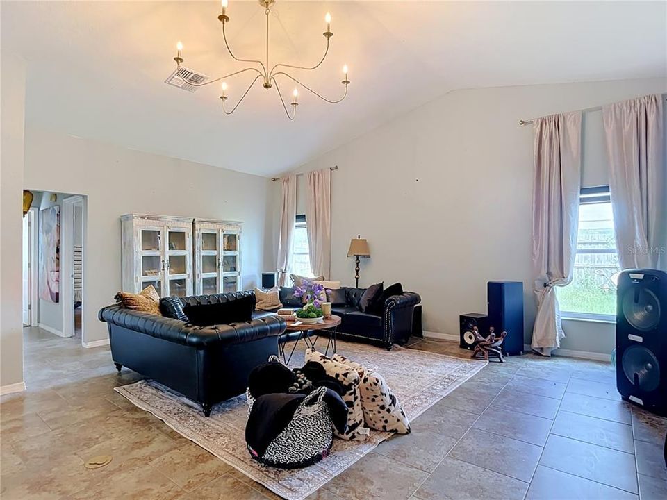 For Sale: $418,000 (3 beds, 2 baths, 2062 Square Feet)