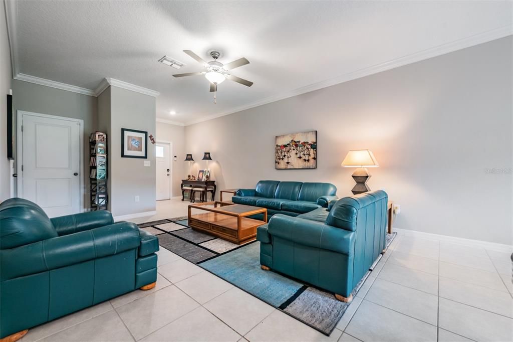 For Rent: $1,950 (2 beds, 2 baths, 1513 Square Feet)