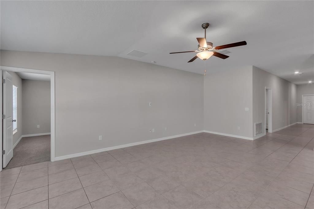 For Sale: $315,000 (4 beds, 2 baths, 1935 Square Feet)