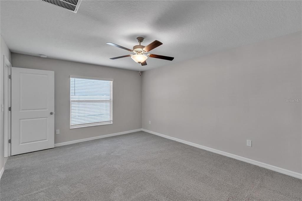 For Sale: $315,000 (4 beds, 2 baths, 1935 Square Feet)