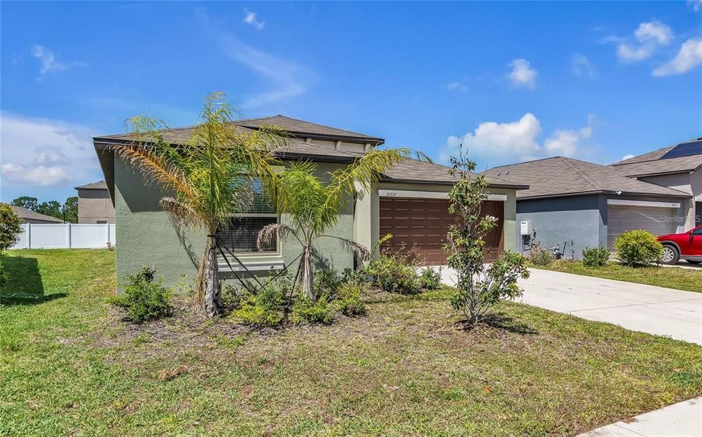 For Sale: $315,000 (4 beds, 2 baths, 1935 Square Feet)