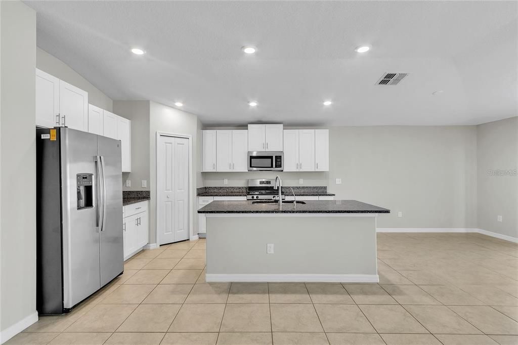 For Sale: $315,000 (4 beds, 2 baths, 1935 Square Feet)