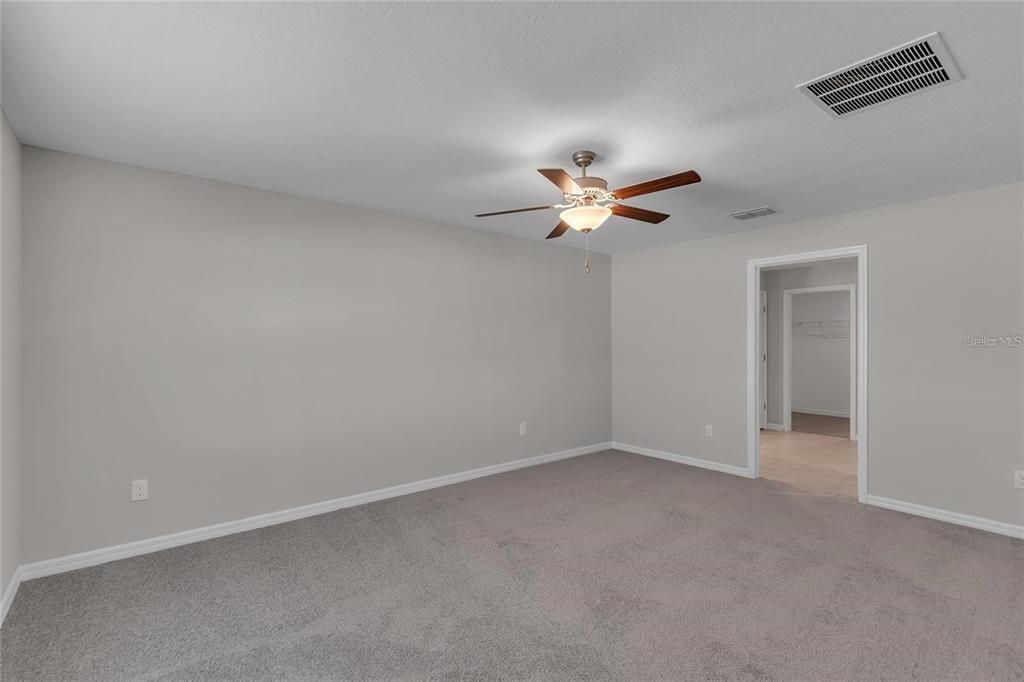 For Sale: $315,000 (4 beds, 2 baths, 1935 Square Feet)