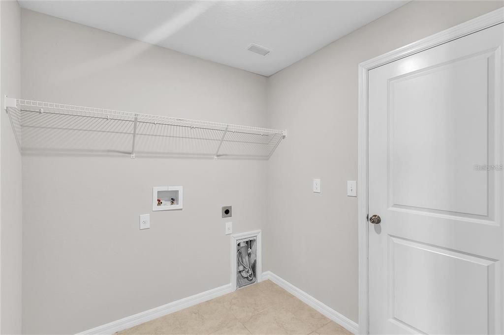 For Sale: $315,000 (4 beds, 2 baths, 1935 Square Feet)