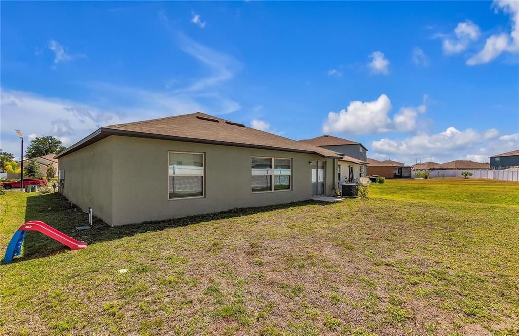 For Sale: $315,000 (4 beds, 2 baths, 1935 Square Feet)