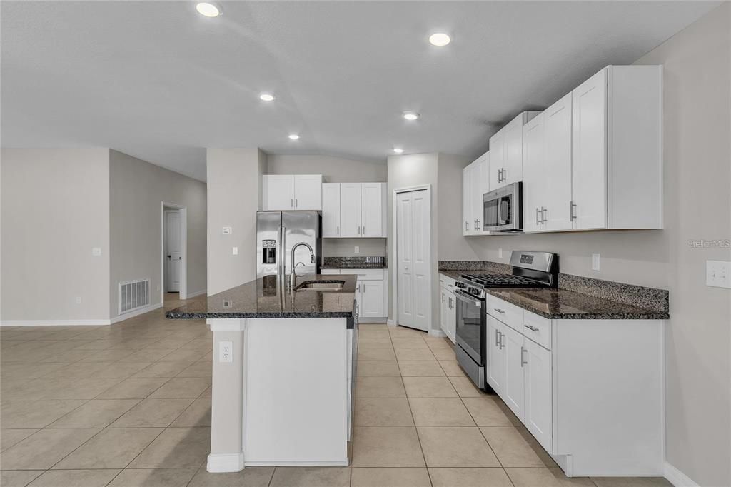 For Sale: $315,000 (4 beds, 2 baths, 1935 Square Feet)