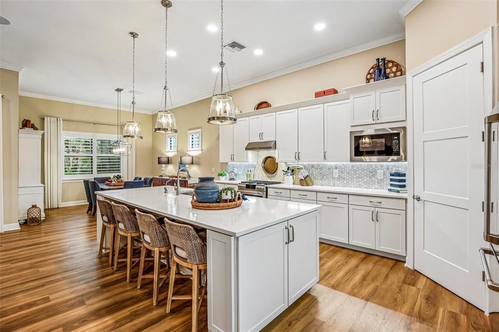 For Sale: $1,385,000 (3 beds, 3 baths, 2486 Square Feet)
