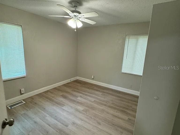 For Sale: $199,990 (3 beds, 1 baths, 1249 Square Feet)