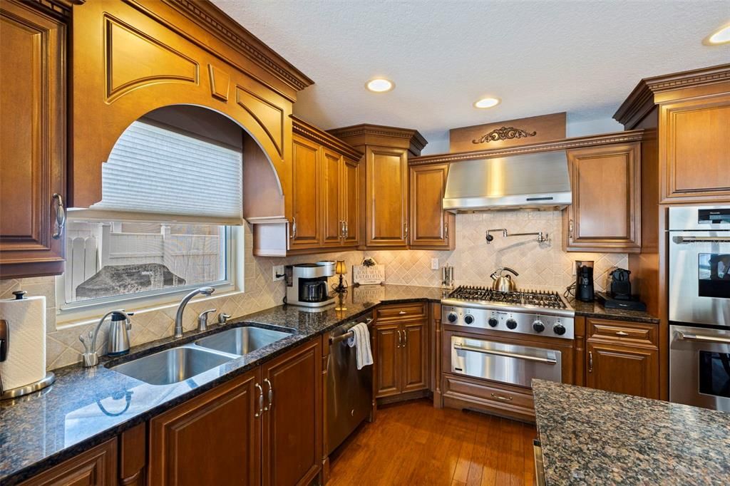 Activo con contrato: $485,000 (2 camas, 2 baños, 1324 Pies cuadrados)