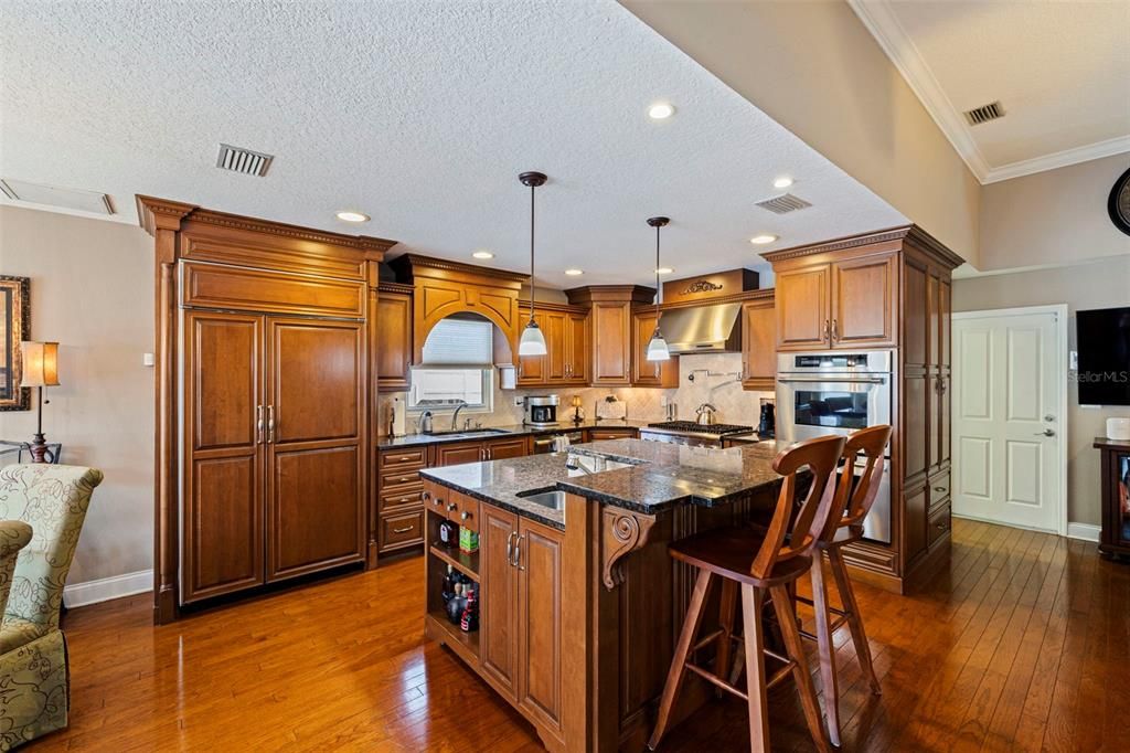 Activo con contrato: $485,000 (2 camas, 2 baños, 1324 Pies cuadrados)