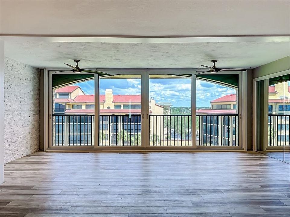 На продажу: $699,900 (2 спален, 2 ванн, 1232 Квадратных фут)