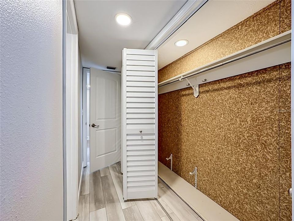 На продажу: $699,900 (2 спален, 2 ванн, 1232 Квадратных фут)