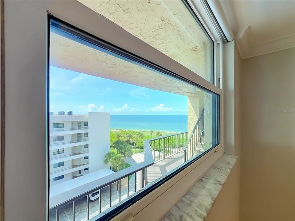 На продажу: $699,900 (2 спален, 2 ванн, 1232 Квадратных фут)