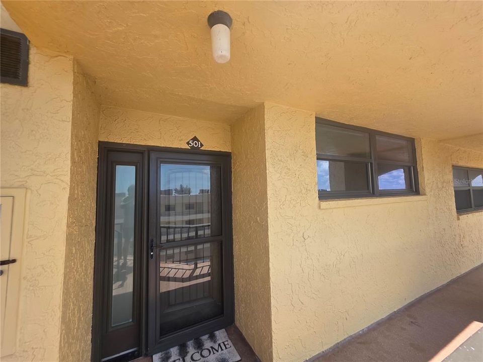 На продажу: $699,900 (2 спален, 2 ванн, 1232 Квадратных фут)