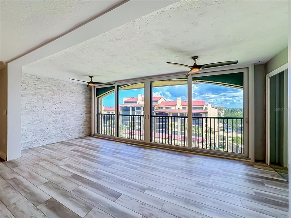 На продажу: $699,900 (2 спален, 2 ванн, 1232 Квадратных фут)