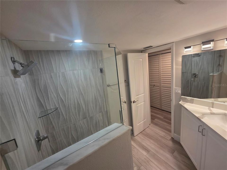 На продажу: $699,900 (2 спален, 2 ванн, 1232 Квадратных фут)