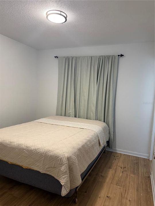 For Sale: $220,000 (3 beds, 2 baths, 975 Square Feet)