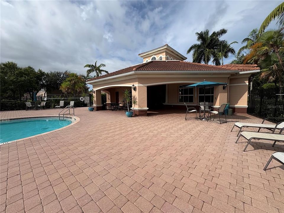 For Sale: $289,000 (3 beds, 2 baths, 1707 Square Feet)