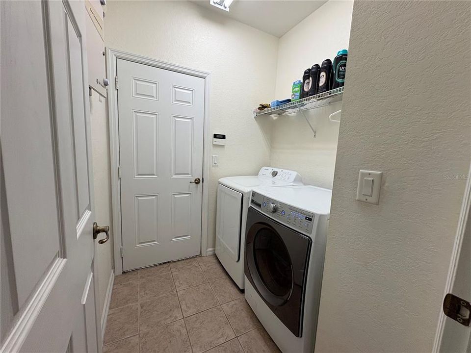 For Sale: $289,000 (3 beds, 2 baths, 1707 Square Feet)