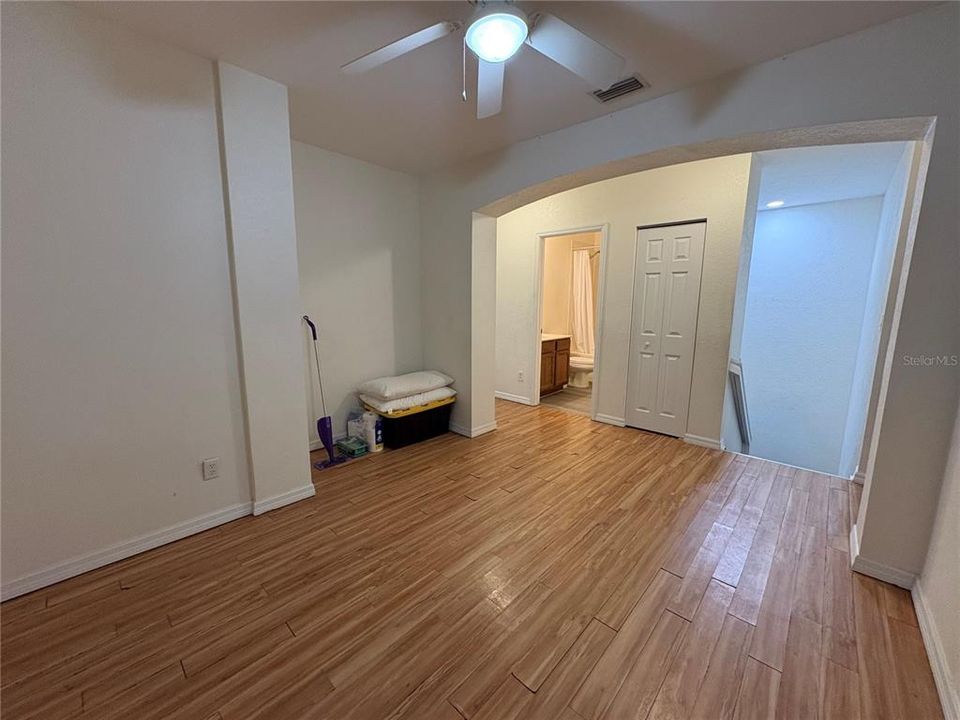 For Sale: $289,000 (3 beds, 2 baths, 1707 Square Feet)