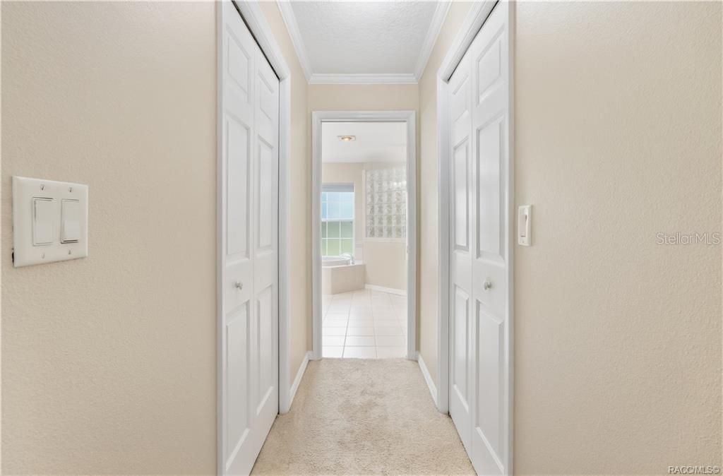 En Venta: $489,900 (4 camas, 2 baños, 2121 Pies cuadrados)