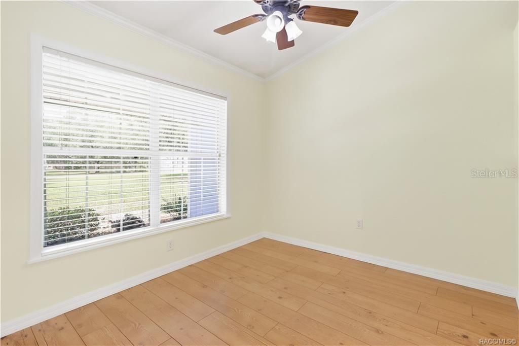 En Venta: $489,900 (4 camas, 2 baños, 2121 Pies cuadrados)