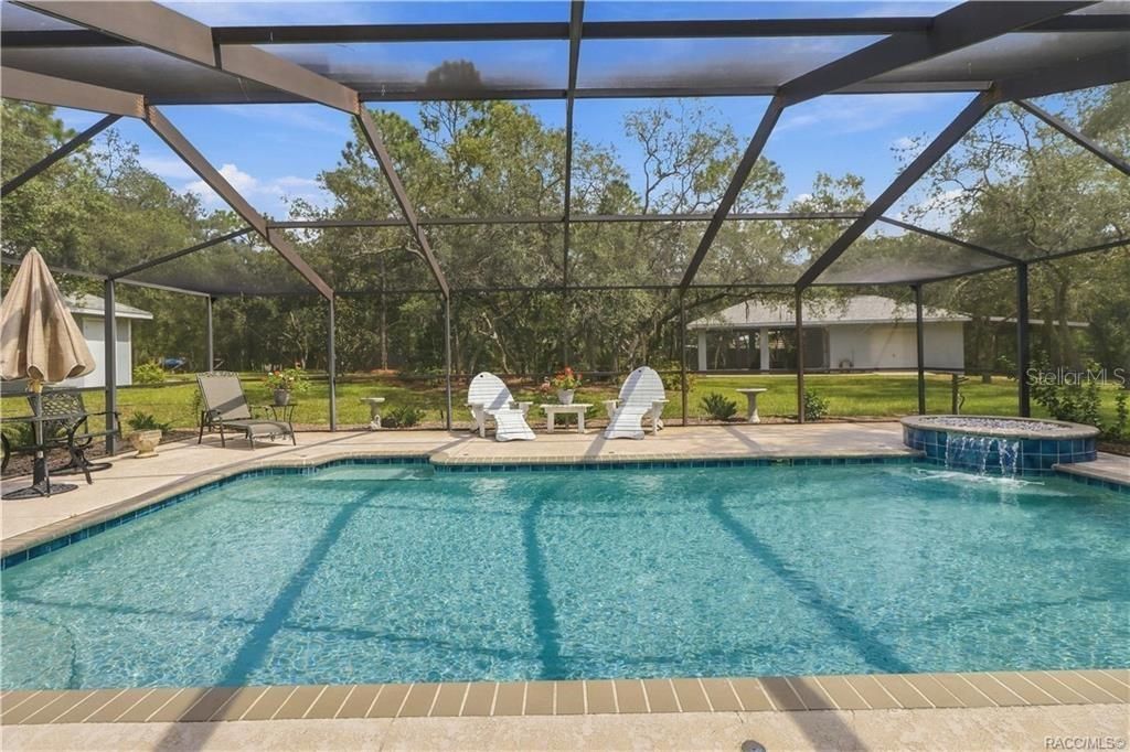 En Venta: $489,900 (4 camas, 2 baños, 2121 Pies cuadrados)