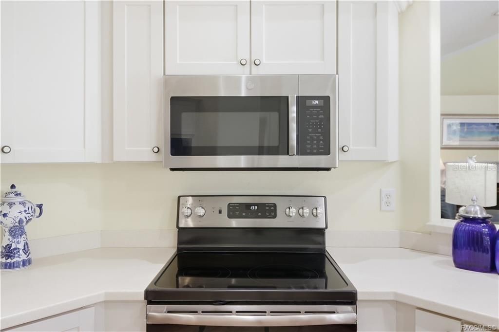 En Venta: $489,900 (4 camas, 2 baños, 2121 Pies cuadrados)