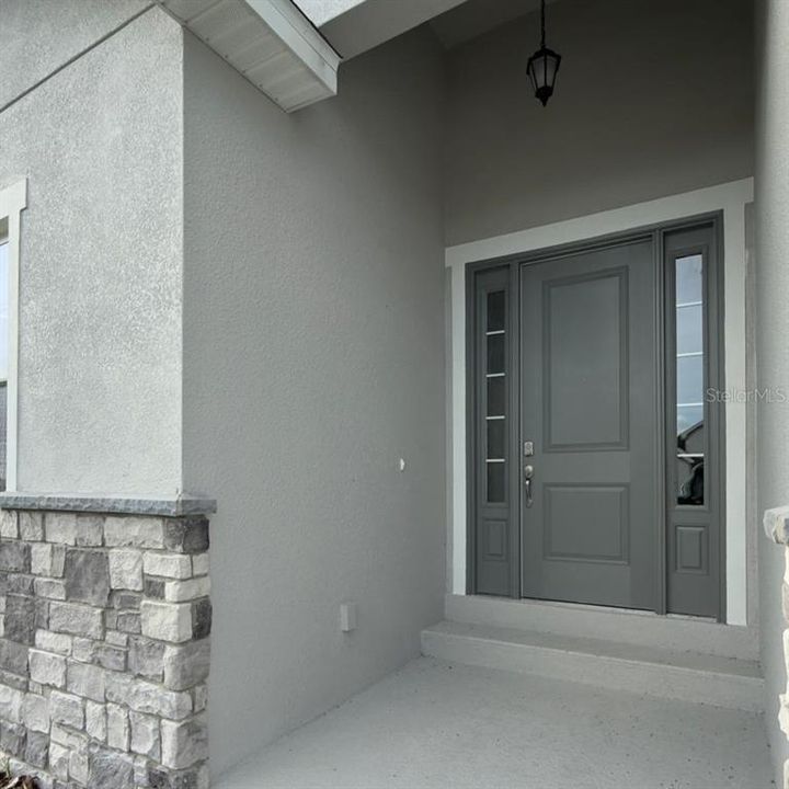 For Rent: $2,450 (4 beds, 2 baths, 2029 Square Feet)