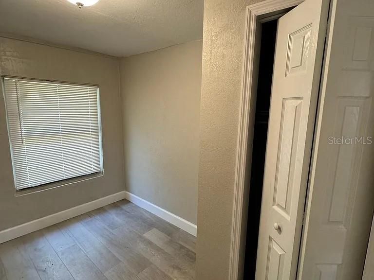 For Sale: $199,990 (2 beds, 1 baths, 682 Square Feet)