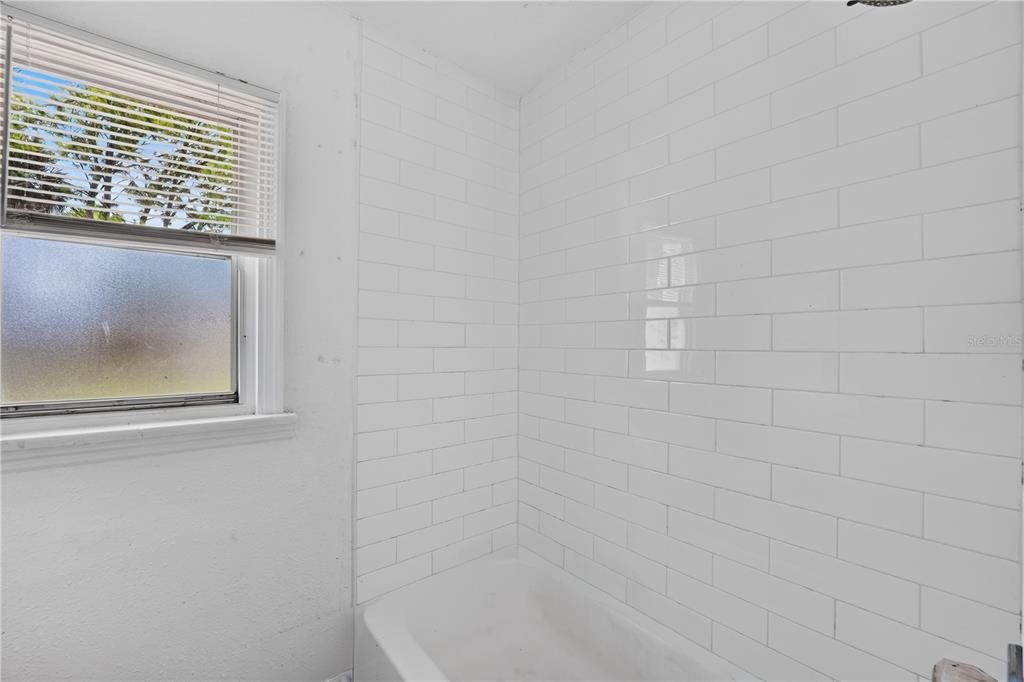 For Sale: $485,000 (3 beds, 2 baths, 1332 Square Feet)