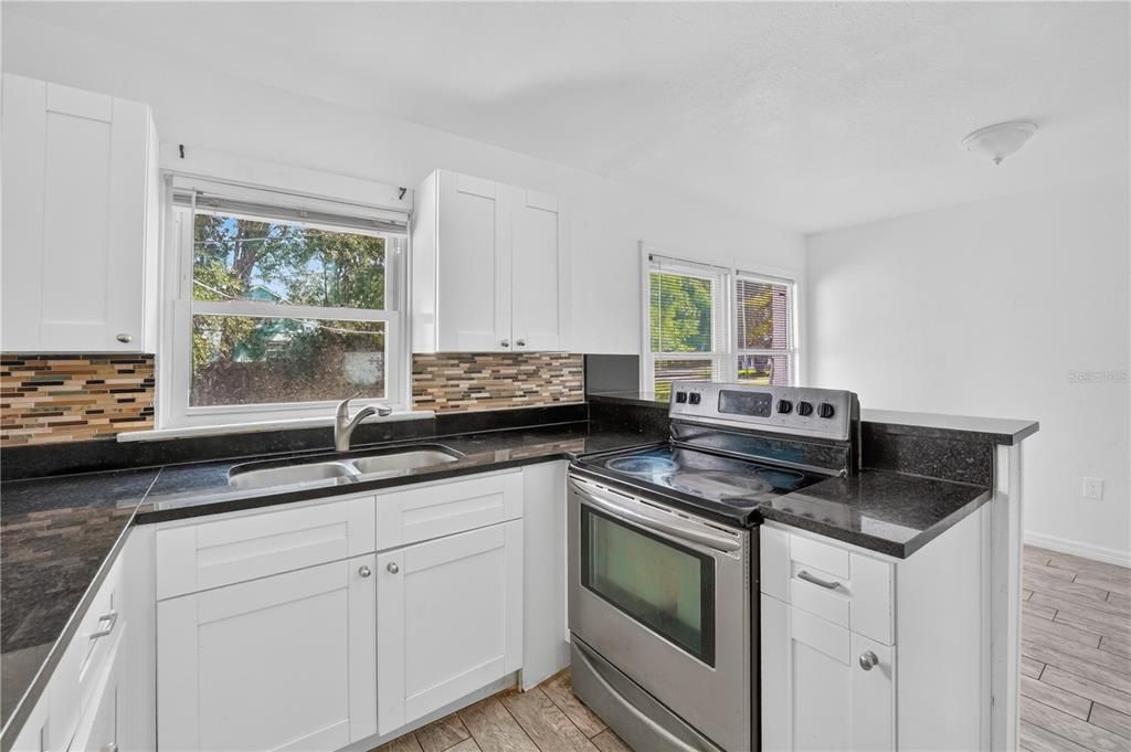 For Sale: $485,000 (3 beds, 2 baths, 1332 Square Feet)