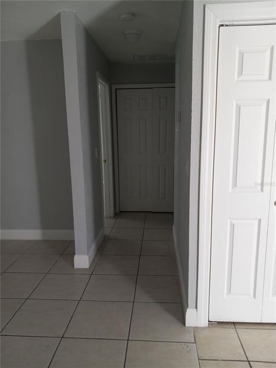 For Rent: $1,295 (2 beds, 1 baths, 950 Square Feet)