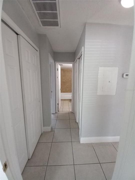 For Rent: $1,295 (2 beds, 1 baths, 950 Square Feet)