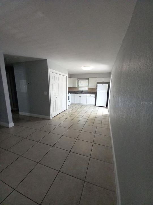 For Rent: $1,295 (2 beds, 1 baths, 950 Square Feet)