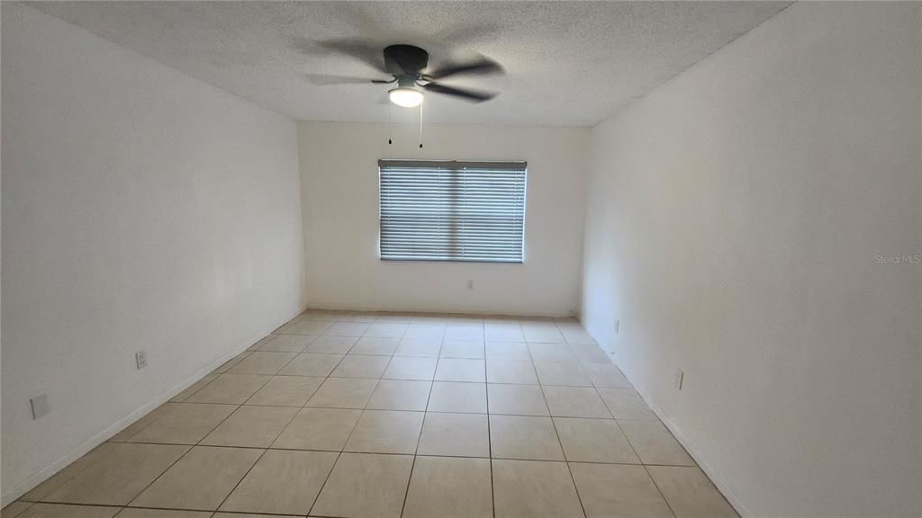 En Venta: $129,900 (1 camas, 1 baños, 645 Pies cuadrados)