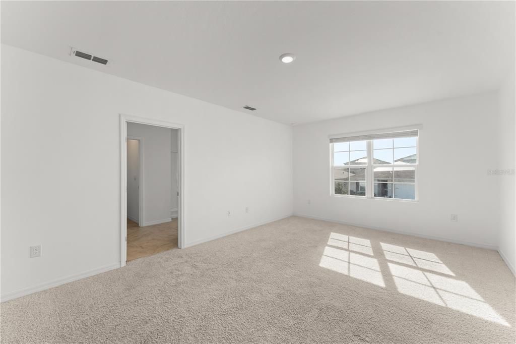 En Venta: $360,000 (5 camas, 3 baños, 2696 Pies cuadrados)