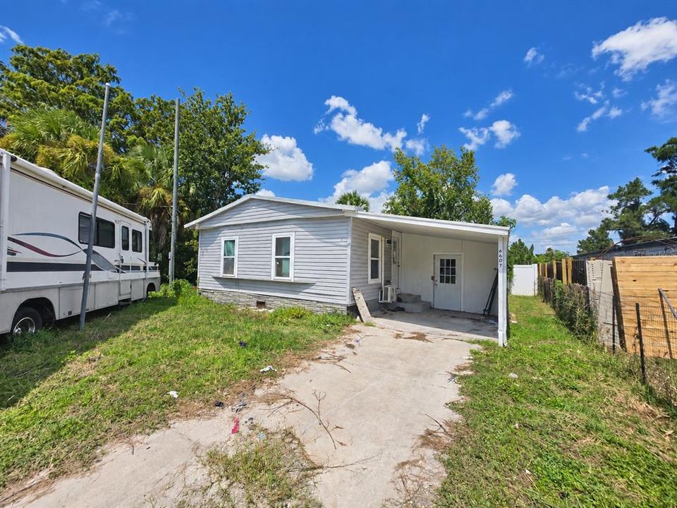 For Sale: $74,900 (4 beds, 2 baths, 960 Square Feet)