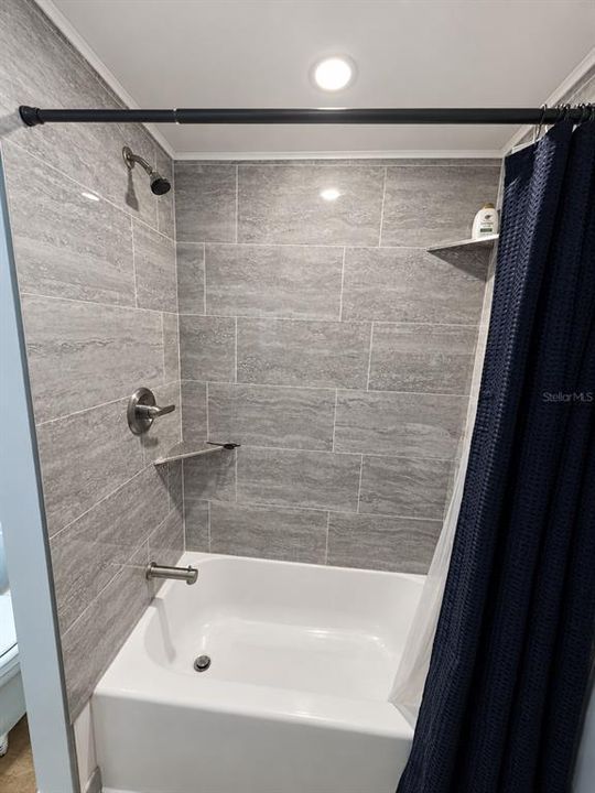 For Sale: $74,900 (4 beds, 2 baths, 960 Square Feet)