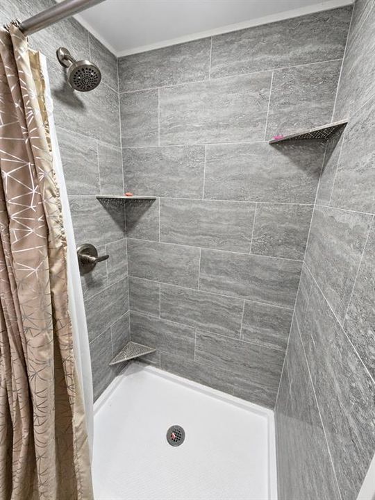 For Sale: $74,900 (4 beds, 2 baths, 960 Square Feet)