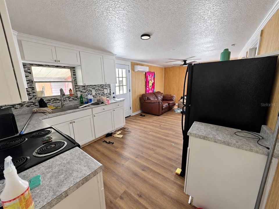 For Sale: $74,900 (4 beds, 2 baths, 960 Square Feet)
