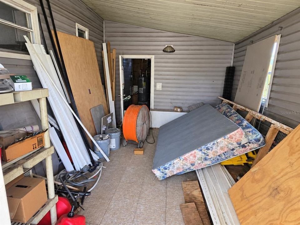 For Sale: $74,900 (4 beds, 2 baths, 960 Square Feet)