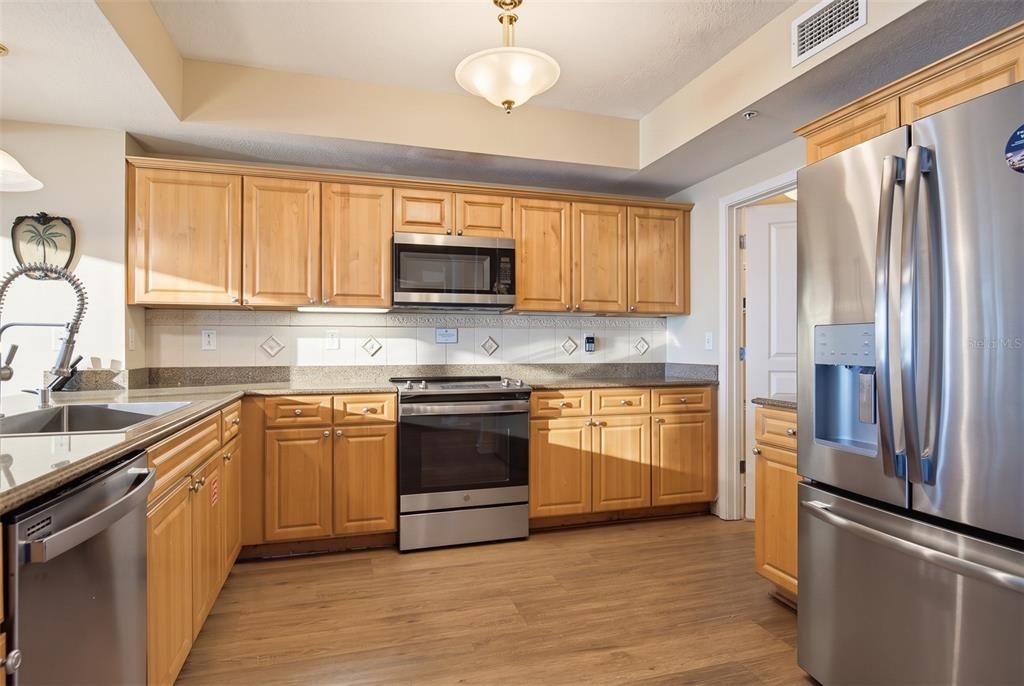 For Sale: $1,929,000 (4 beds, 4 baths, 3264 Square Feet)